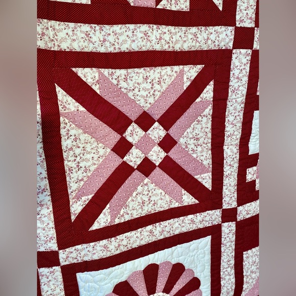 Hand Stitched Patchwork Applique Quilt 86” x 96” - Picture 9 of 16